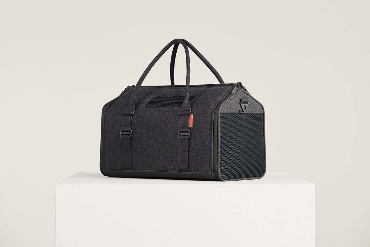 TSA Approved Cat Travel Carrier - Expandable Soft-Sided Design for Plane & Car Travel