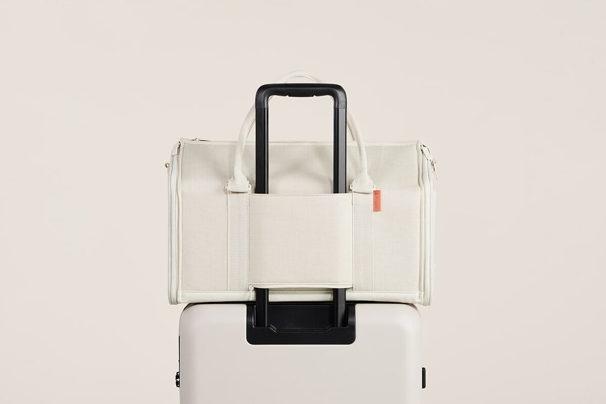 TSA Approved Cat Travel Carrier - Expandable Soft-Sided Design for Plane & Car Travel